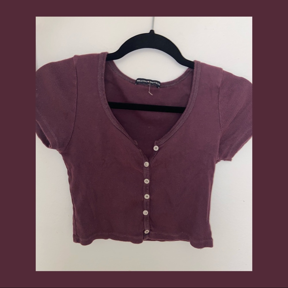 Brandy Melville Zelly Crop Top